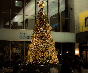 ディズニー イルミネーション 2014 丸の内 東京 おすすめ　クリスマスツリー